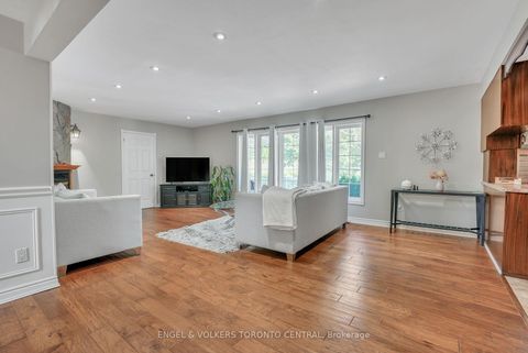 Photo 7 at 1946 Wilkinson Street, Rural Innisfil, Innisfil