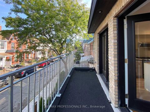 Photo 16 at 41 Rolyat Street, Bellwoods, Toronto