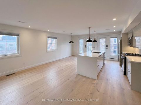 Photo 18 at 41 Rolyat Street, Bellwoods, Toronto