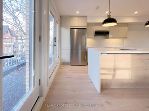 Photo 19 at 41 Rolyat Street, Bellwoods, Toronto