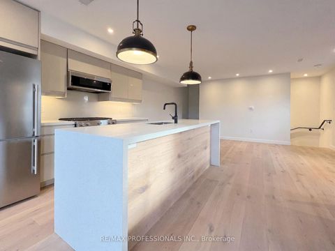 Photo 22 at 41 Rolyat Street, Bellwoods, Toronto