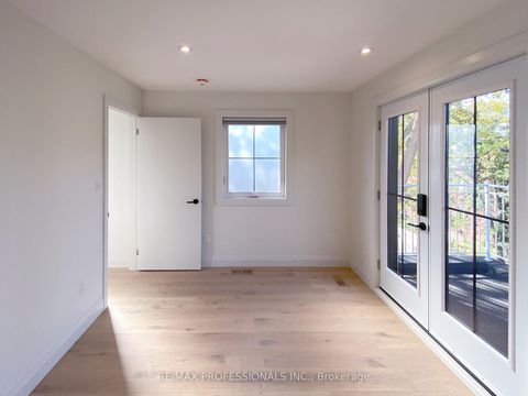 Photo 25 at 41 Rolyat Street, Bellwoods, Toronto