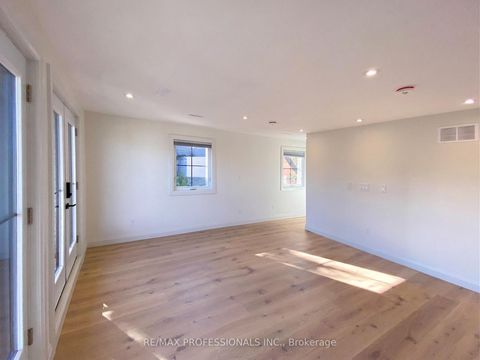Photo 39 at 41 Rolyat Street, Bellwoods, Toronto