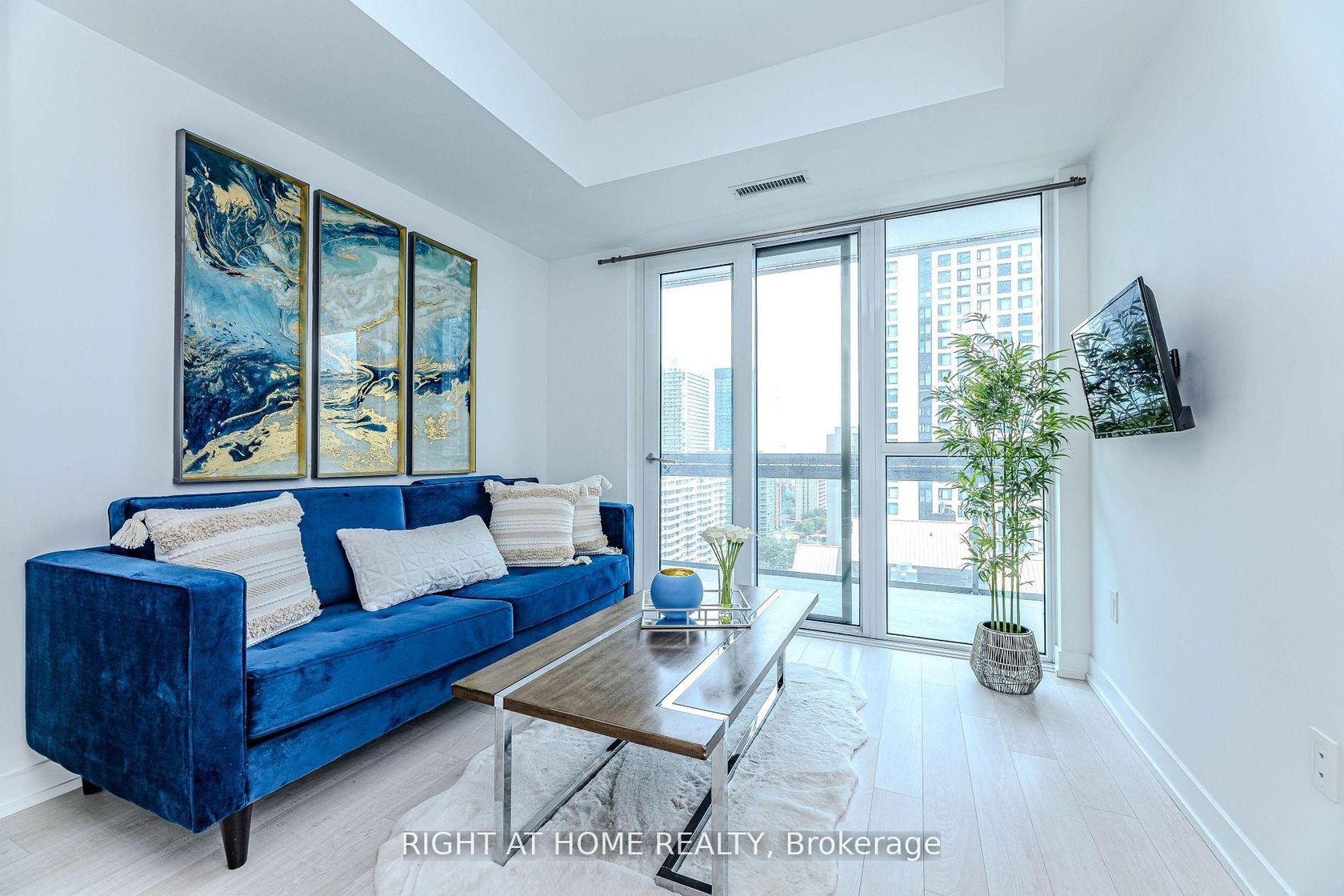 1301 - 39 Roehampton Avenue, Mount Pleasant West, Toronto 