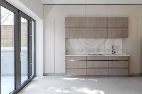 Photo 10 at 21 Farrell Avenue, Willowdale West, Toronto