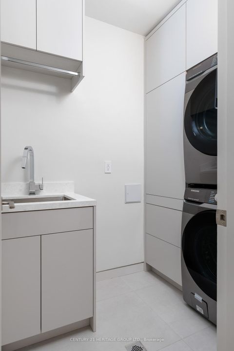 Photo 13 at 21 Farrell Avenue, Willowdale West, Toronto