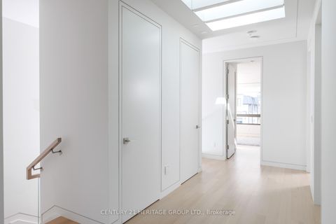 Photo 37 at 21 Farrell Avenue, Willowdale West, Toronto