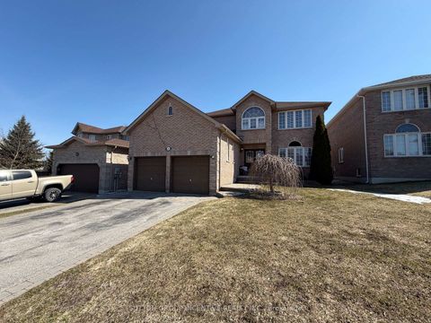 Photo 0 at 422 Mapleton Avenue, Ardagh, Barrie