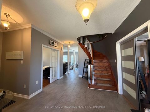 Photo 1 at 422 Mapleton Avenue, Ardagh, Barrie