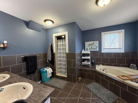 Photo 18 at 422 Mapleton Avenue, Ardagh, Barrie