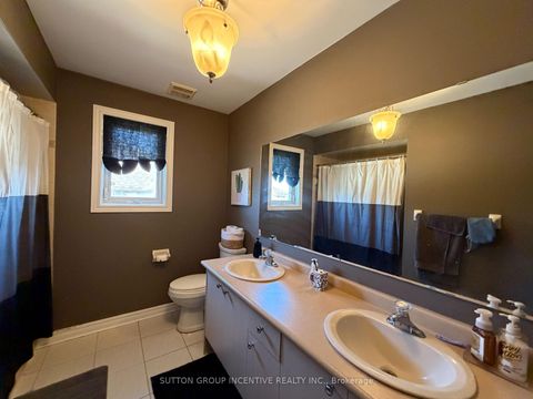 Photo 24 at 422 Mapleton Avenue, Ardagh, Barrie