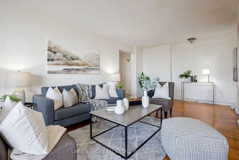 Photo 5 at 702 - 260 Seneca Hill Drive, Don Valley Village, Toronto