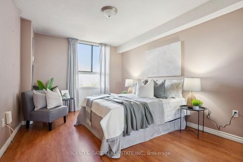 Photo 17 at 702 - 260 Seneca Hill Drive, Don Valley Village, Toronto