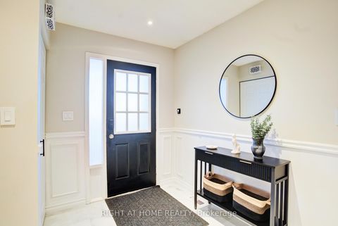 Photo 4 at 81 Beechnut Crescent, Courtice, Clarington