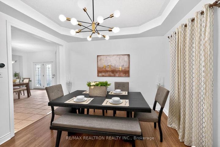 Photo 7 at 71 Timber Valley Avenue, Oak Ridges, Richmond Hill