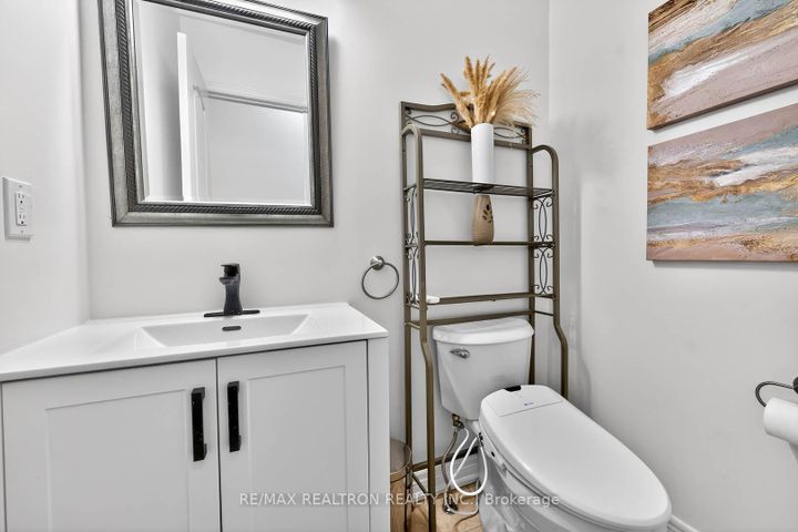 Photo 17 at 71 Timber Valley Avenue, Oak Ridges, Richmond Hill