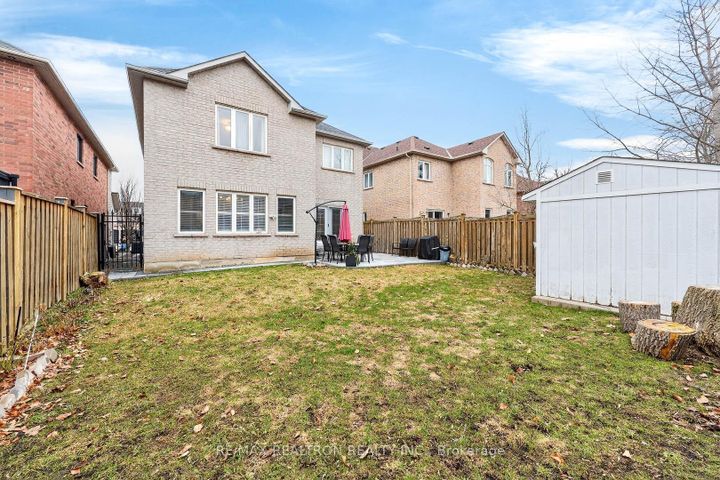 Photo 35 at 71 Timber Valley Avenue, Oak Ridges, Richmond Hill