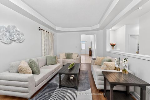 Photo 6 at 71 Timber Valley Avenue, Oak Ridges, Richmond Hill