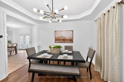 Photo 7 at 71 Timber Valley Avenue, Oak Ridges, Richmond Hill