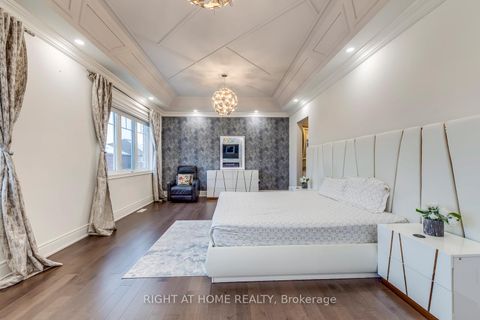 Photo 31 at 45 Torgan Trail, Kleinburg, Vaughan