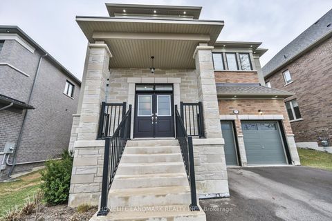 Photo 3 at 79 Bethpage Crescent, Glenway Estates, Newmarket