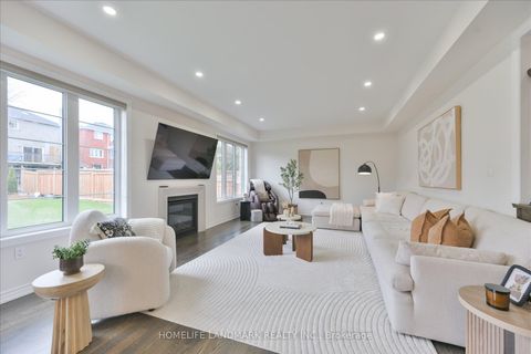 Photo 14 at 79 Bethpage Crescent, Glenway Estates, Newmarket