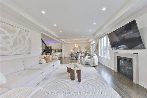 Photo 15 at 79 Bethpage Crescent, Glenway Estates, Newmarket