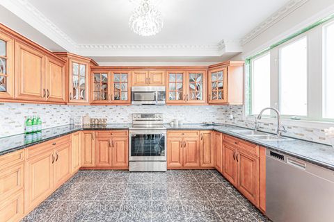 Photo 7 at 33 Kingshill Road, Oak Ridges, Richmond Hill