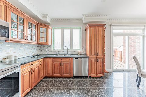 Photo 8 at 33 Kingshill Road, Oak Ridges, Richmond Hill