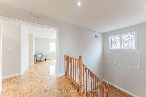 Photo 12 at 33 Kingshill Road, Oak Ridges, Richmond Hill