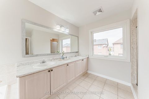 Photo 16 at 33 Kingshill Road, Oak Ridges, Richmond Hill