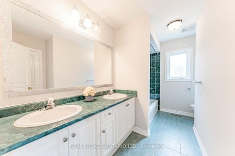 Photo 25 at 33 Kingshill Road, Oak Ridges, Richmond Hill