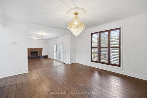 Photo 13 at 394 Patricia Avenue, Newtonbrook West, Toronto