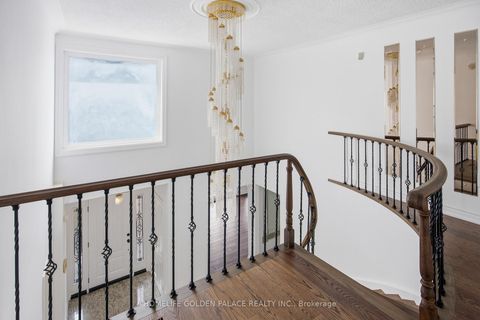 Photo 18 at 394 Patricia Avenue, Newtonbrook West, Toronto
