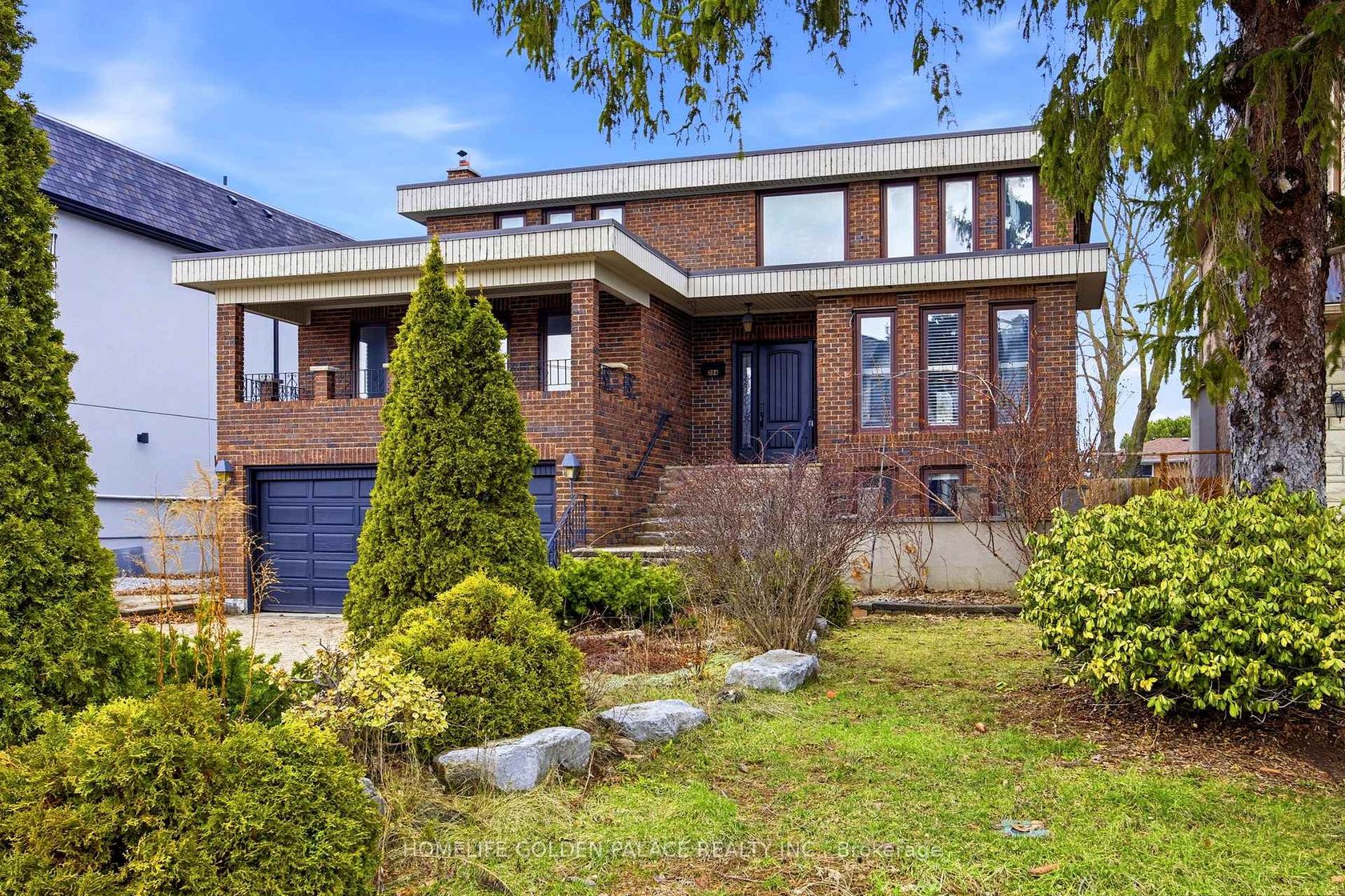 394 Patricia Avenue, Newtonbrook West, Toronto photo number 2