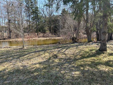 Photo 2 at 401866 Grey 4 Road, West Grey