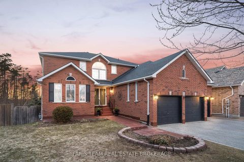 Photo 0 at 11 Berry Court, Ardagh, Barrie