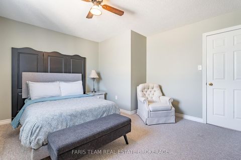 Photo 27 at 11 Berry Court, Ardagh, Barrie