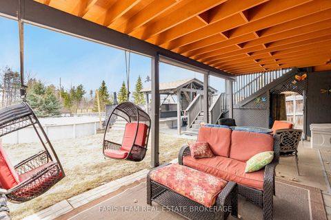 Photo 38 at 11 Berry Court, Ardagh, Barrie