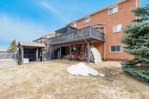Photo 40 at 11 Berry Court, Ardagh, Barrie