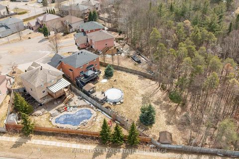 Photo 45 at 11 Berry Court, Ardagh, Barrie