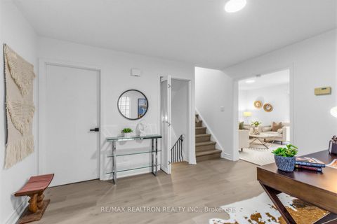 Photo 4 at 171 Sexton Crescent, Hillcrest Village, Toronto