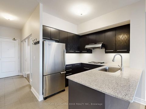 Photo 6 at 1020 - 11211 Yonge Street, Devonsleigh, Richmond Hill
