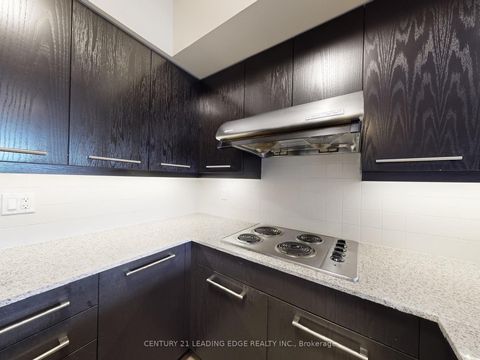 Photo 8 at 1020 - 11211 Yonge Street, Devonsleigh, Richmond Hill