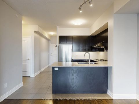 Photo 9 at 1020 - 11211 Yonge Street, Devonsleigh, Richmond Hill