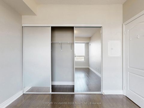 Photo 17 at 1020 - 11211 Yonge Street, Devonsleigh, Richmond Hill