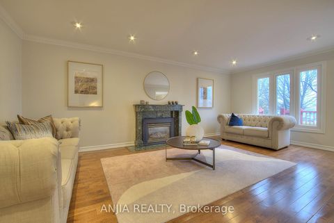 Photo 4 at 22 Chiltern Hill, Bayview Hill, Richmond Hill