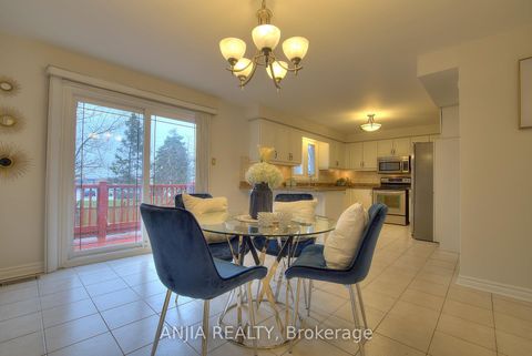 Photo 5 at 22 Chiltern Hill, Bayview Hill, Richmond Hill