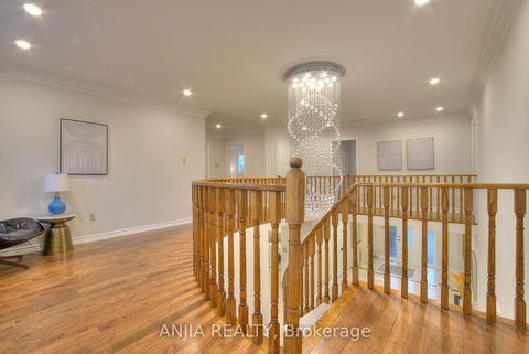 Photo 13 at 22 Chiltern Hill, Bayview Hill, Richmond Hill