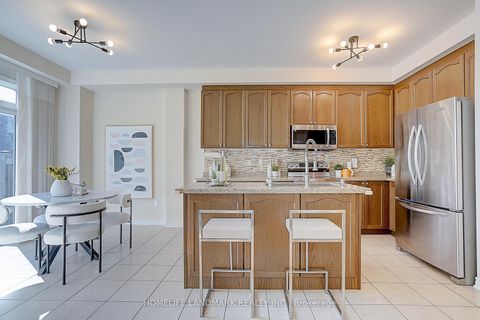 Photo 9 at 11 Chao Crescent, Oak Ridges, Richmond Hill